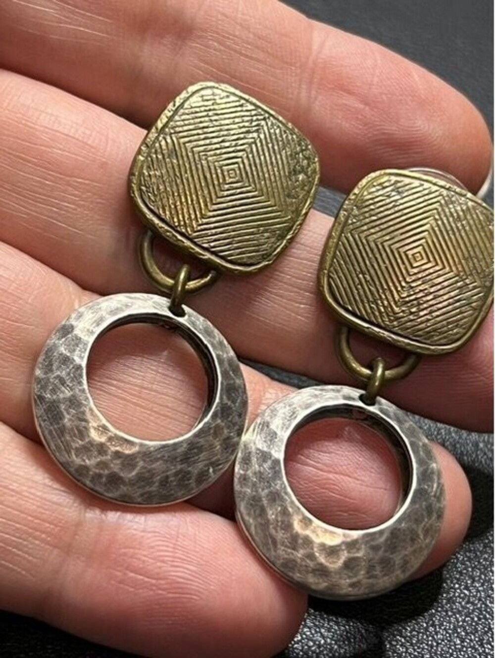 5620 MB SF Marjorie Baer 1984 Vintage 2-tone Dangle Earrings Hammered distressed